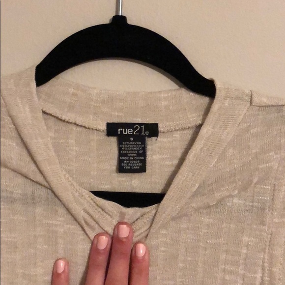 Top - Picture 2 of 3